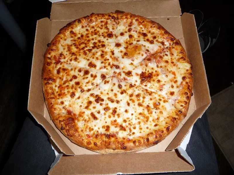 Domino's Pepperoni Pizza